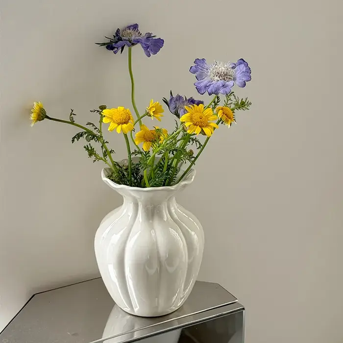 Vase en céramique de style crème de luxe