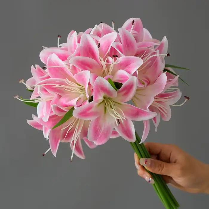 1 lot de 20 fleurs de lys artificielles bleues, décoration pour la maison, la salle à manger, le sal