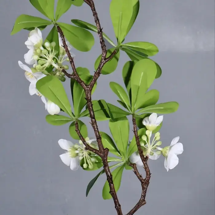 4 pièces de fleurs artificielles en soie