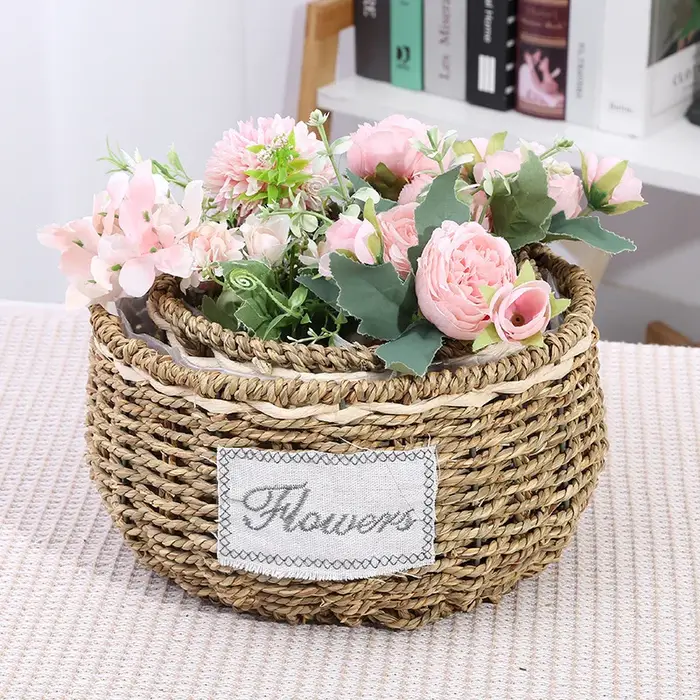 Pot de plantes à fleurs tissées en paille