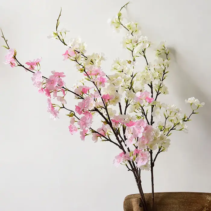 Fleurs artificielles, décoration florale blanche