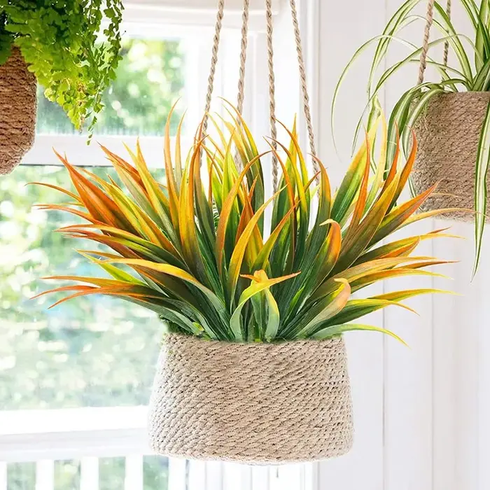 Plantes artificielles d'herbe de printemps