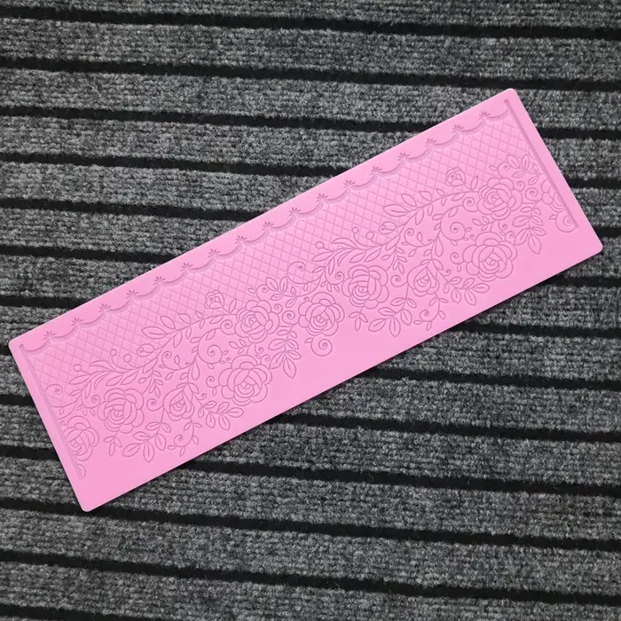 Tapis en dentelle florale
