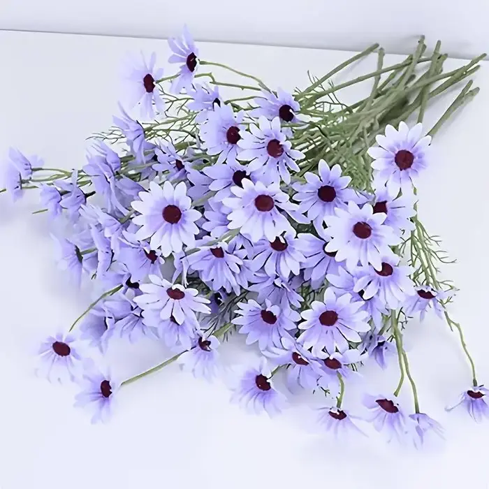 Bouquet de camomille artificielle violette à longue tige