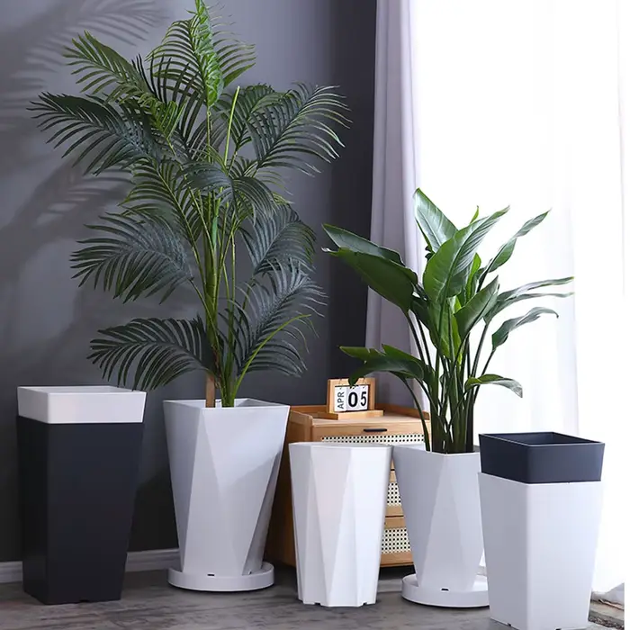 Jardinière de jardin en plastique de grande taille
