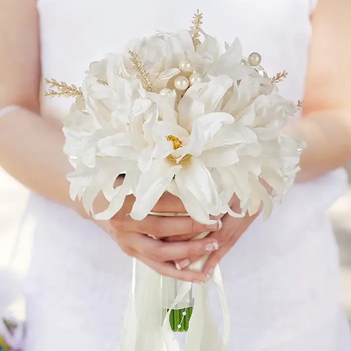 Bouquet artificiel de dahlias pour la mariée