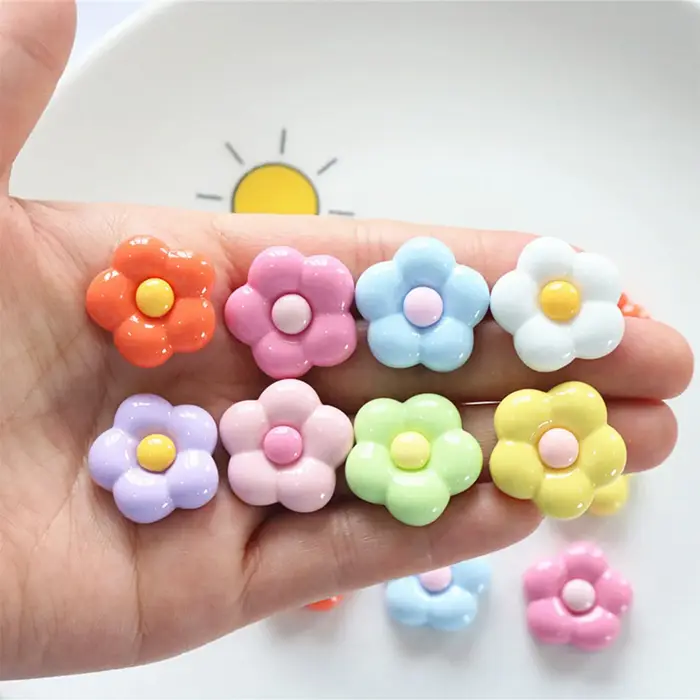 Lot de 10 cabochons en résine à cinq pétales de fleurs
