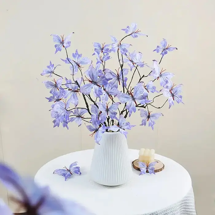Branches de fleurs artificielles en forme de papillon