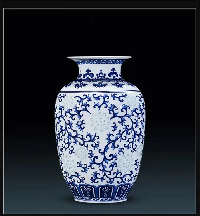 Vase à fleurs en porcelaine d'os