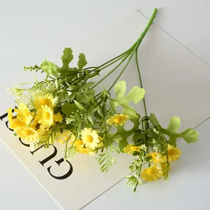 Fleur artificielle de camomille pour la décoration de la maison