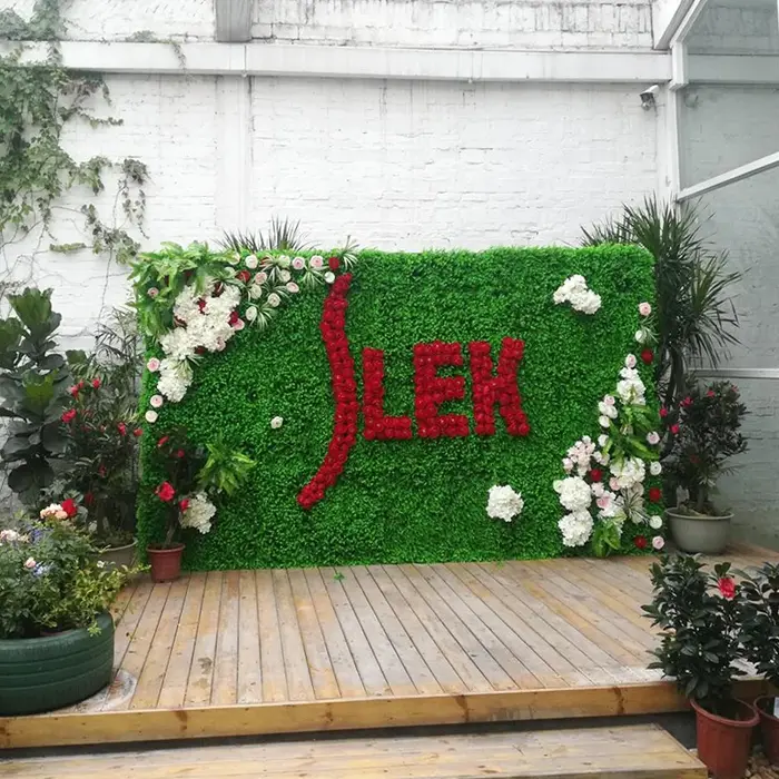 Papier peint en plantes artificielles vertes