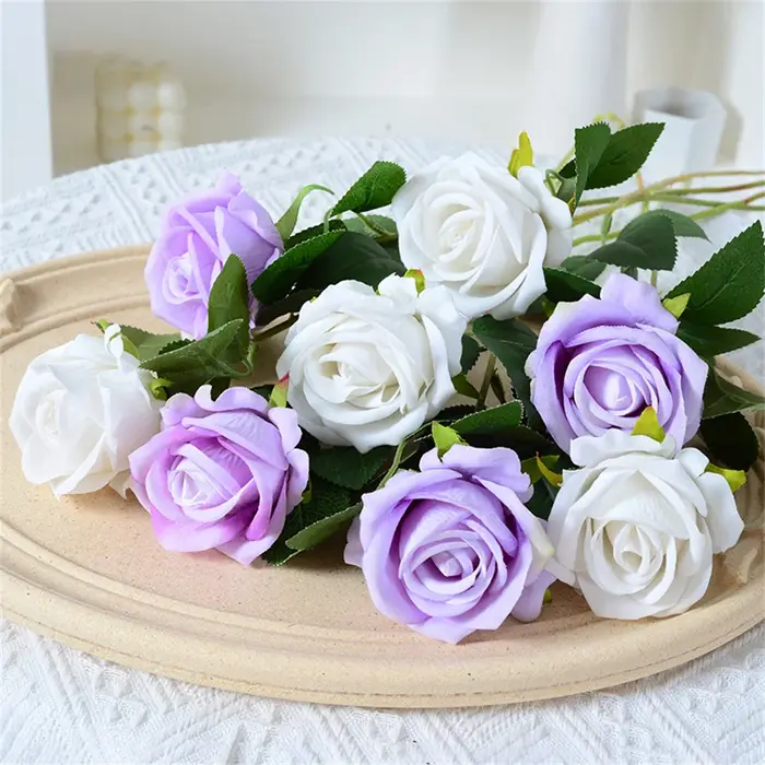 Bouquet de roses artificielles