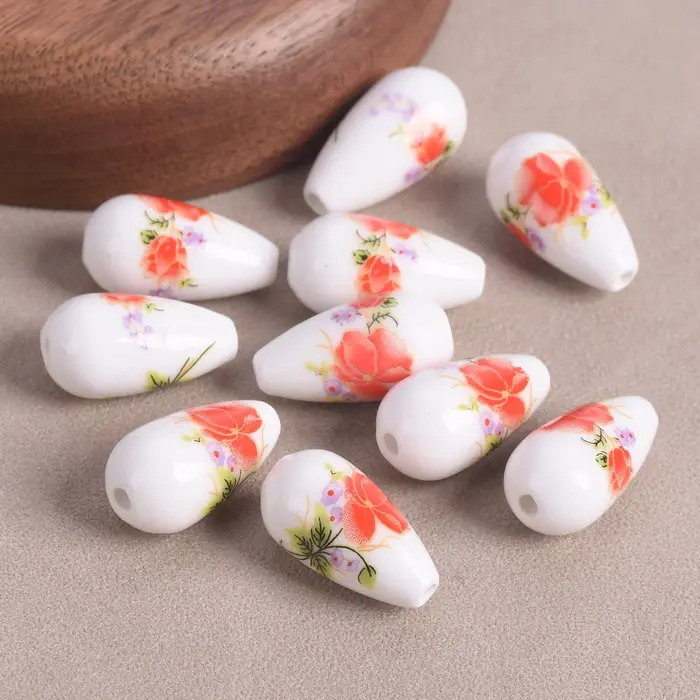 Perles en céramique et porcelaine en forme de goutte d'eau