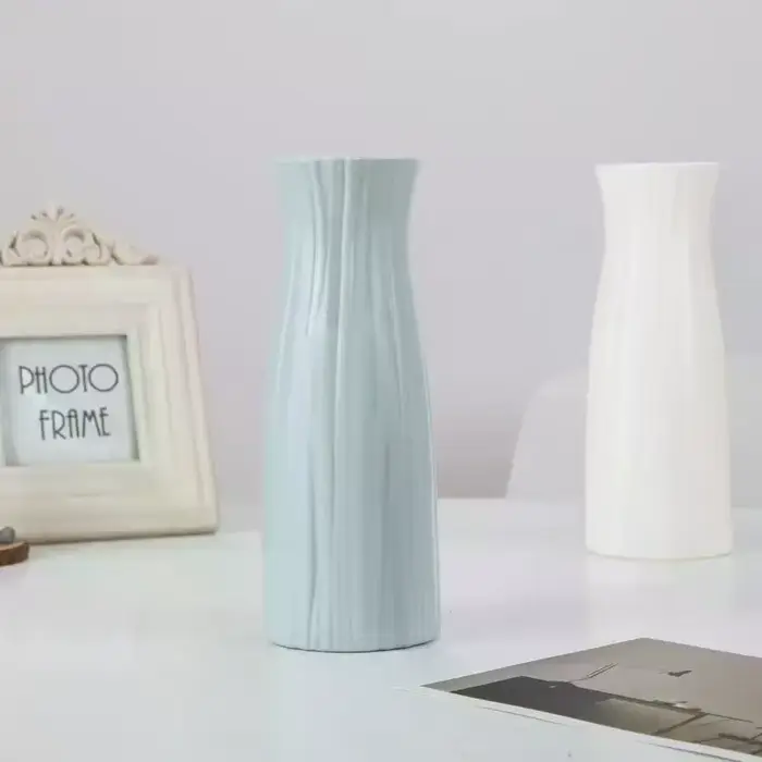 Vase à fleurs séchées en plastique avec pot