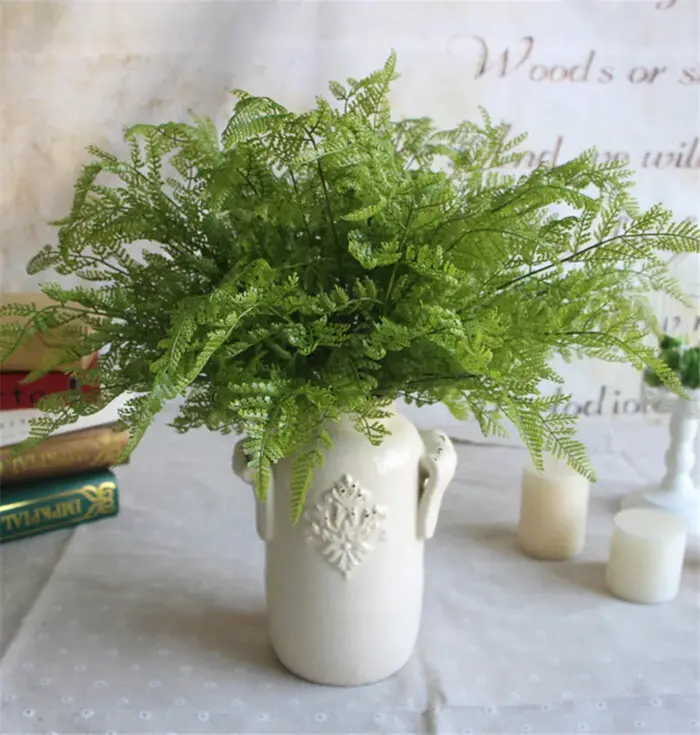 Bouquet de feuilles de fougère au toucher unique