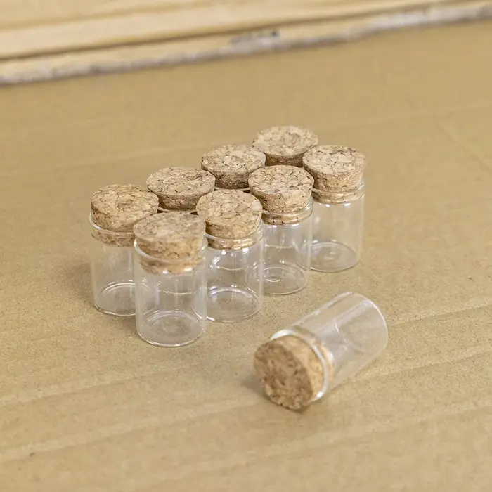 Bouteilles en verre avec bouchon