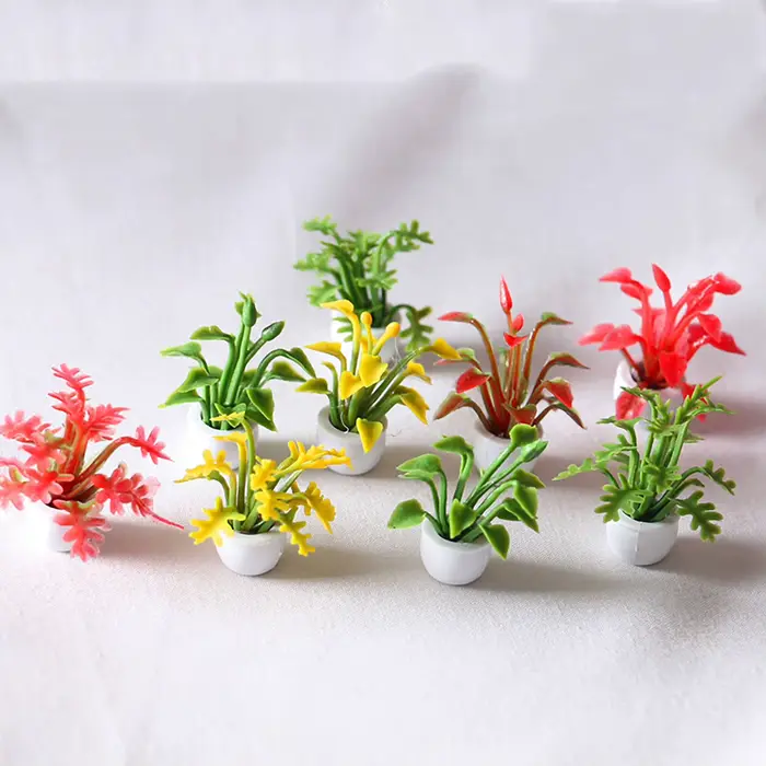 Mini plante verte en pot