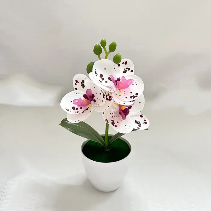 Plante d'orchidée artificielle en pot