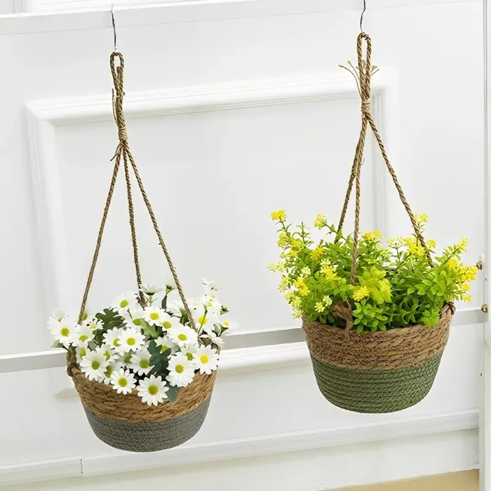 Panier suspendu en paille