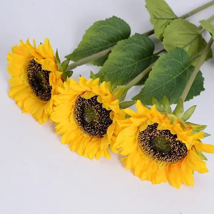 Tournesols artificiels à longue tige