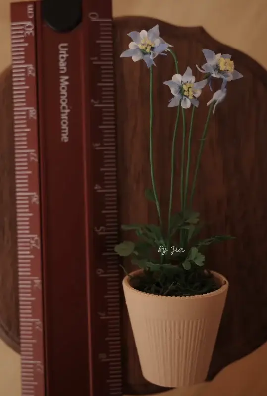 Plantes miniatures en argile faites à la main - Verres de lys