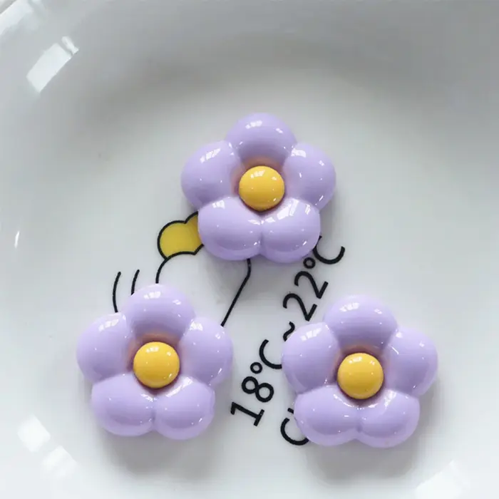 Lot de 10 cabochons en résine à cinq pétales de fleurs
