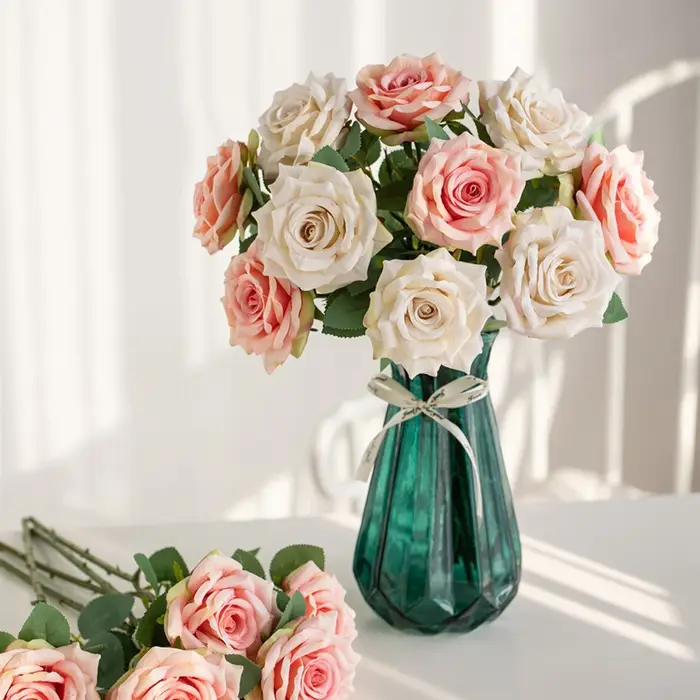 Roses artificielles en soie simples de style nordique