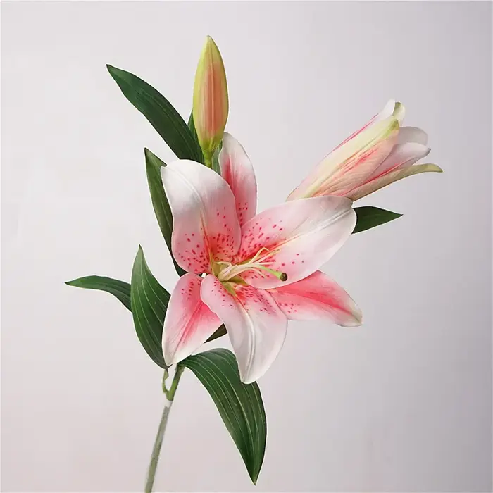 Bouquet de fleurs artificielles de grand lys hydratant