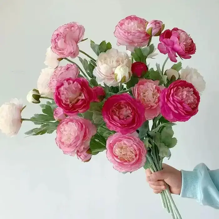Fleurs de ranunculus artificielles réalistes