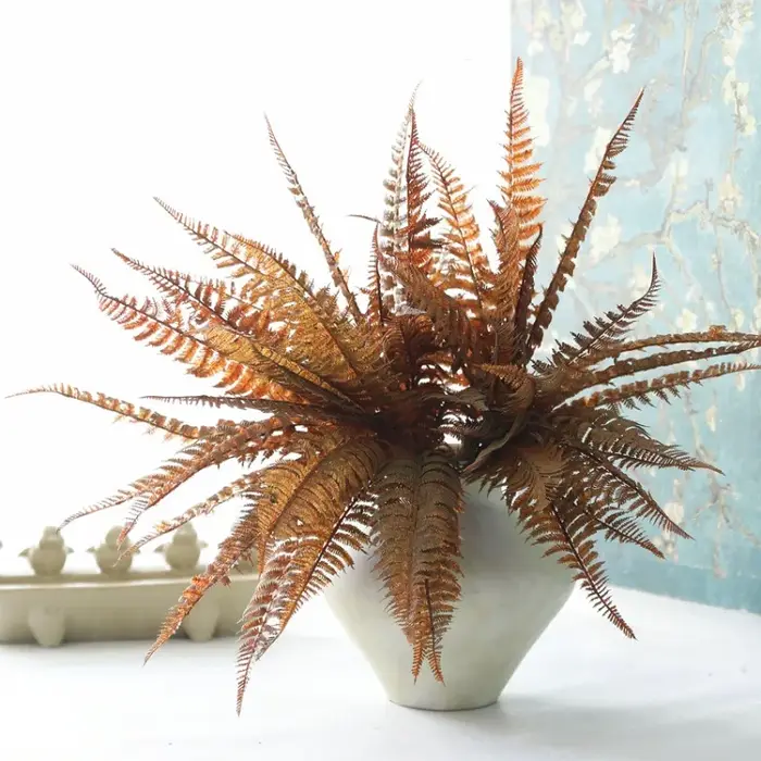 Plante verte artificielle en plastique