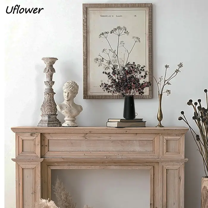 Fleurs artificielles noires