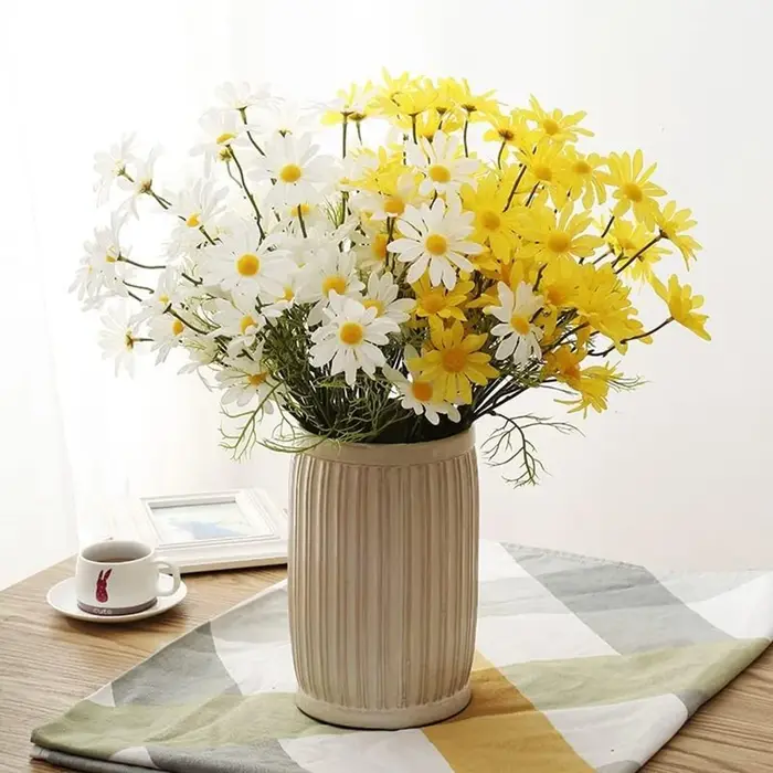 Fleurs artificielles, marguerites