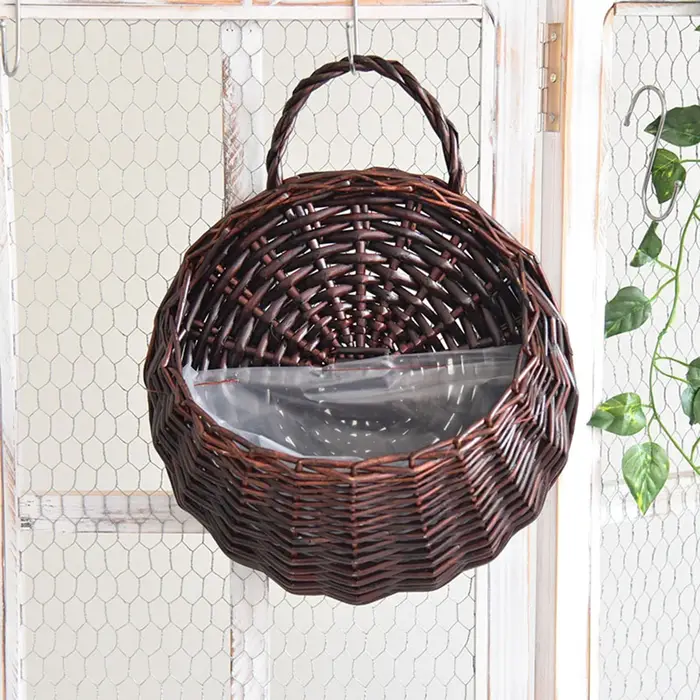 Panier mural de jardin en rotin fait main