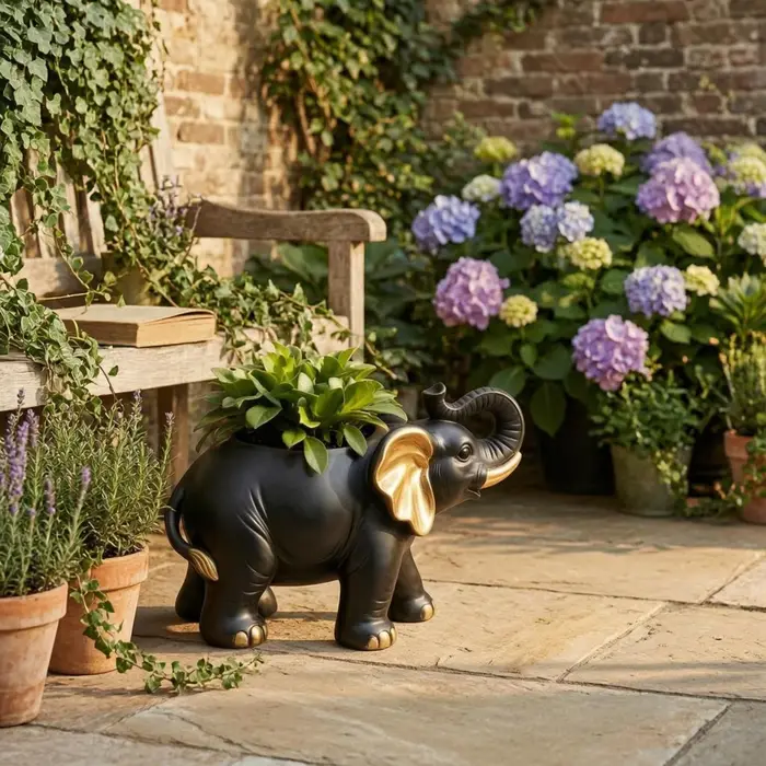 Jardinière en résine en forme d'éléphant
