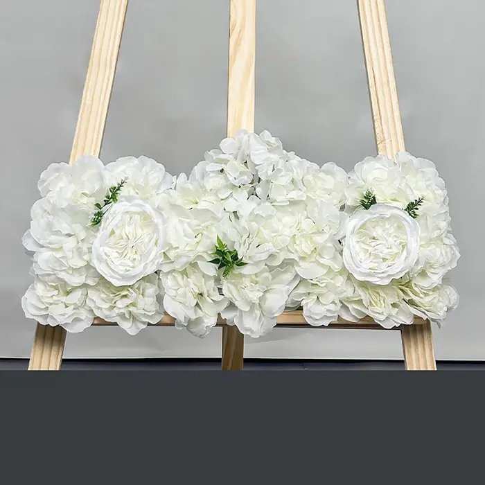 Arrangements de fleurs artificielles 2026 pour décorations de mariage en extérieur