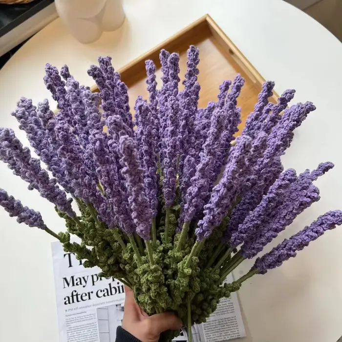 Fleurs de laine tissées à la la lavande, Bouquet artificiel fini, fleurs crochetées à la main, ornem