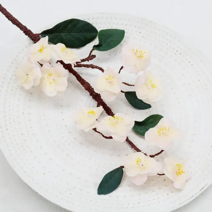 Fleurs de cerisier japonais artificielles au toucher réel