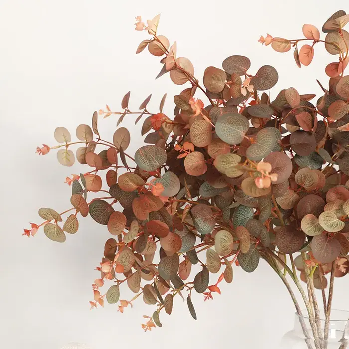 Feuille d'eucalyptus de style d'automne