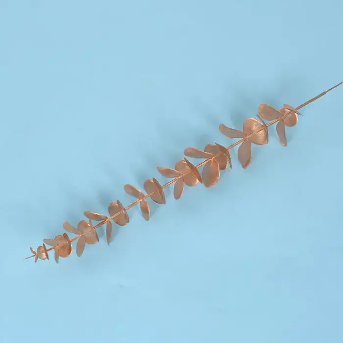 Plantes artificielles dorées chaudes, eucalyptus, ginkgo, houx, cuir chevelu, fleur, décoration de m