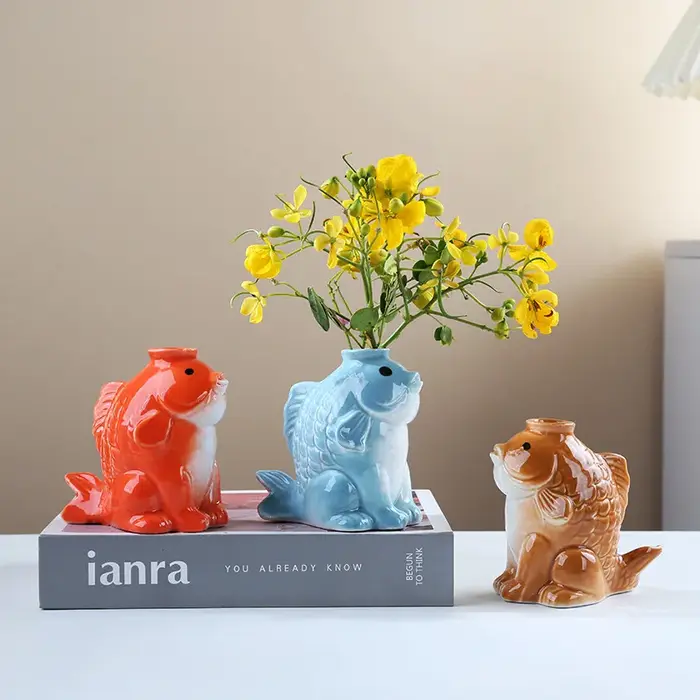 Vase en céramique en forme de poisson mignon