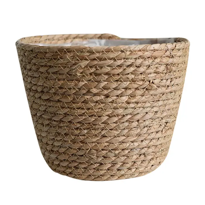 Panier de fleurs en rotin