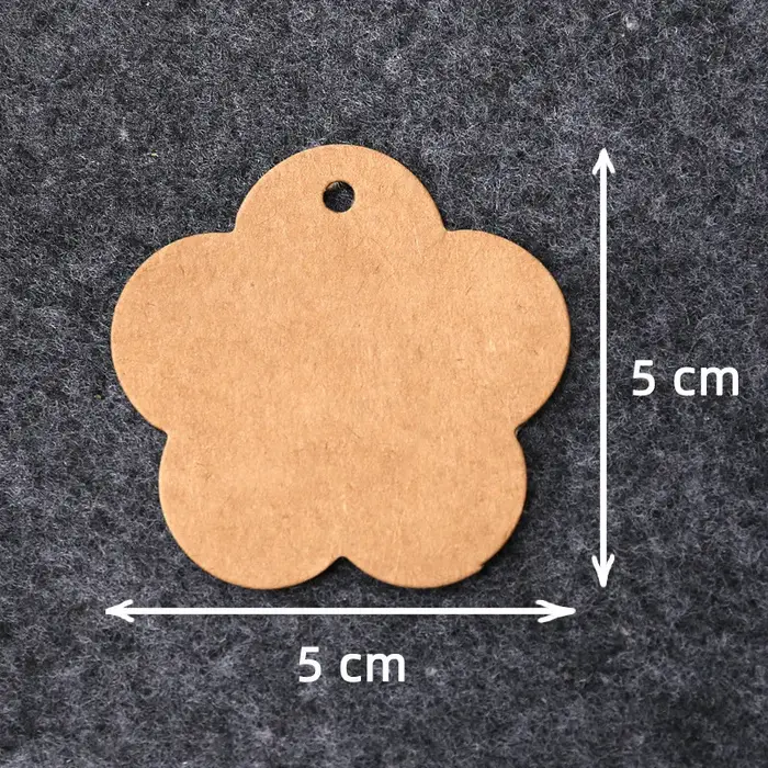 Étiquettes en papier kraft blanc en forme de fleur, étiquette volante pour vêtement, accessoires de