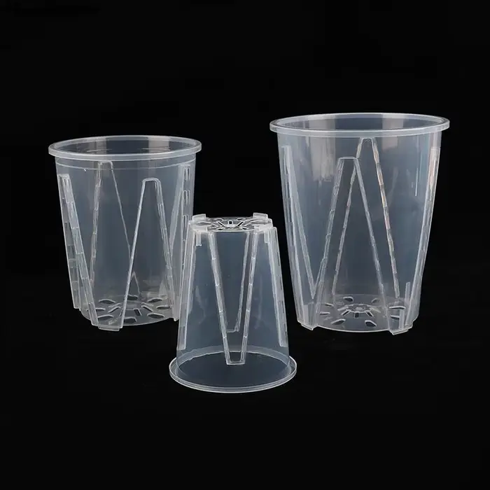 Pot de plante en plastique transparent