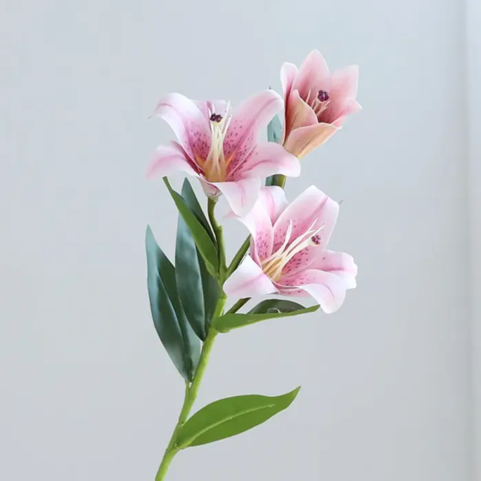 Simulation de fleur de lys Simple à 3 têtes