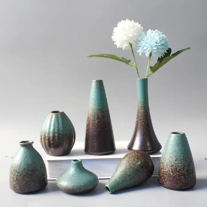 Petit Vase à fleurs en céramique