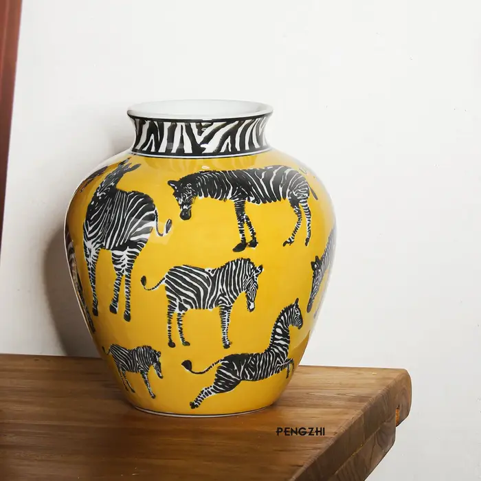 Vase en céramique motif zèbre