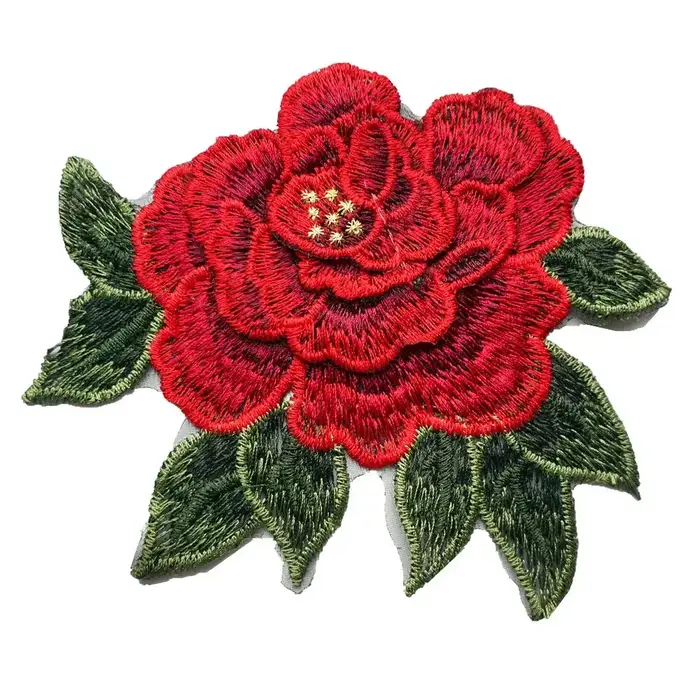 Appliques de tissu brodées de feuilles de rose rouge, fleurs 3D, garnitures en maille, coudre sur de