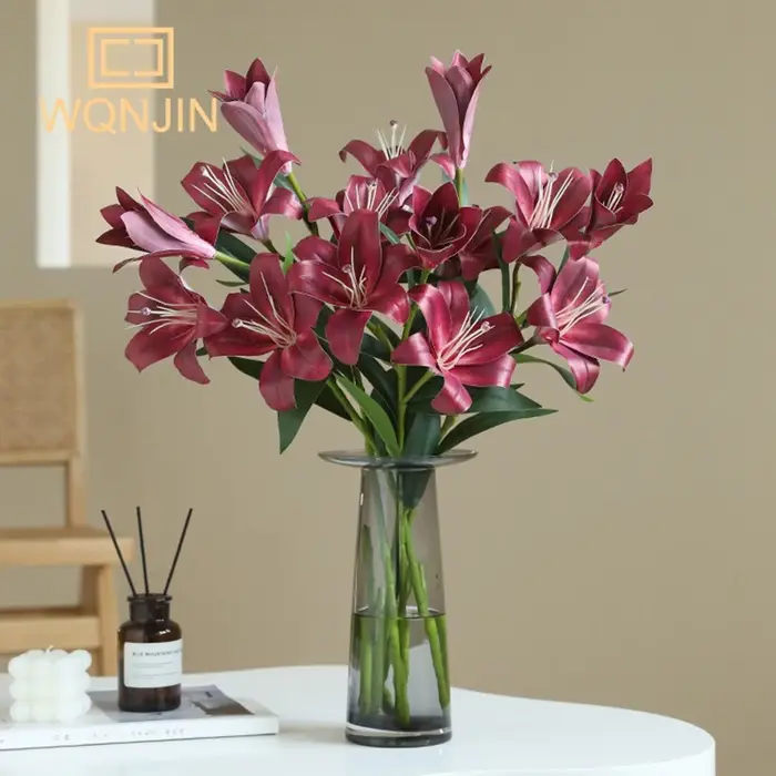 Fleur de simulation de lys en PVC