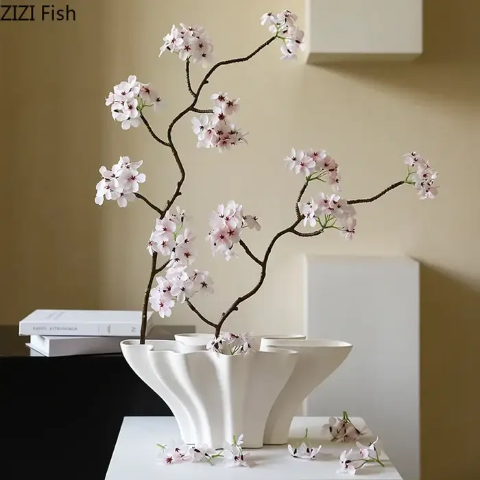 Vase en céramique de forme florale