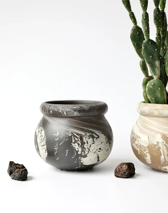 Pot de fleurs mignon en forme de boule ronde, pot en céramique terracotta, mini pot en céramique brute en forme de boule pour plantes vertes